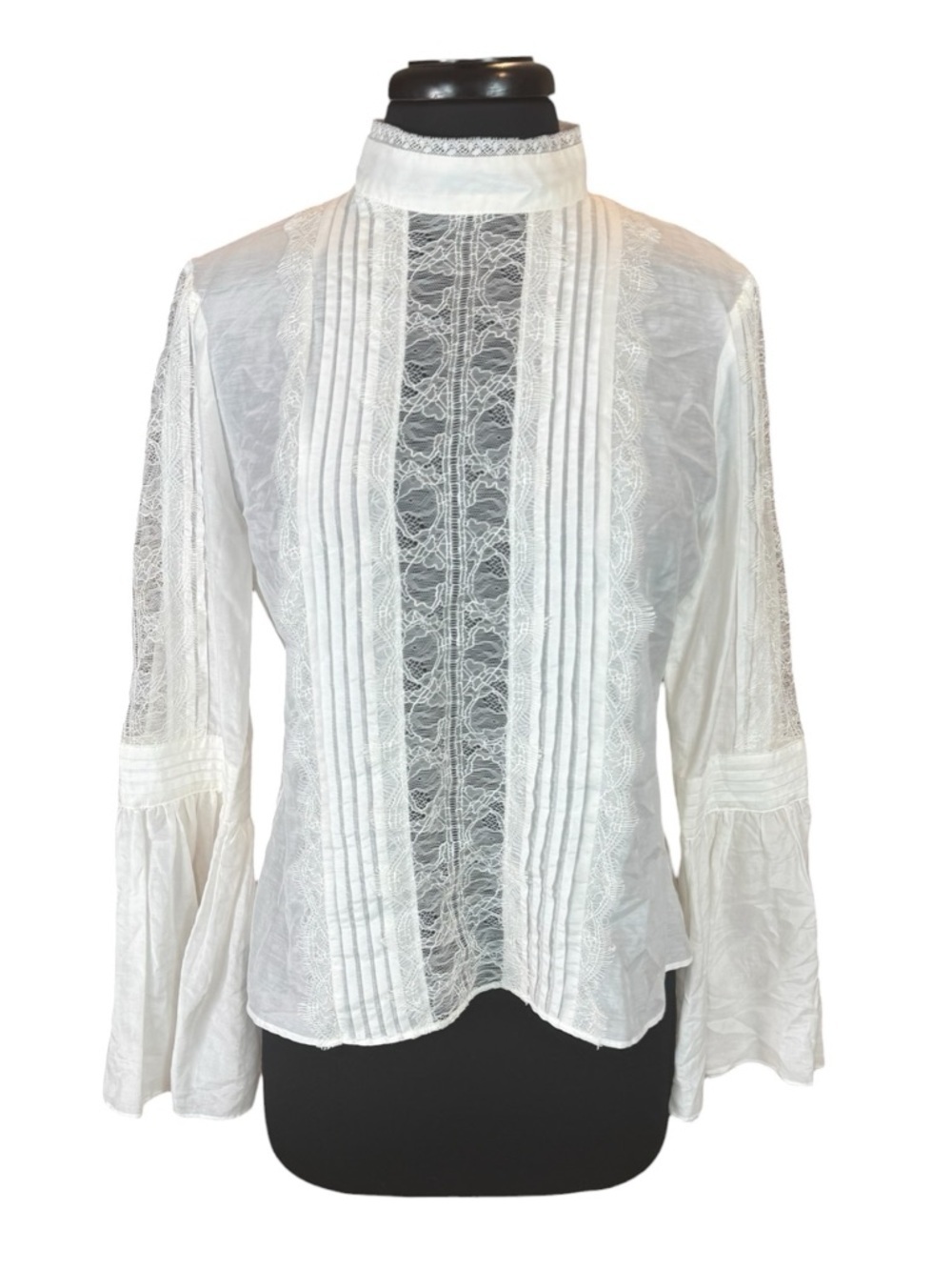 White House Black Market Ivory/White Victorian Lace Bell Sleeve Blouse Size 6